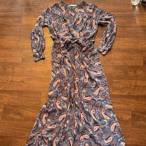 Aura Elegant Blue and Pink Paisley Long Sleeve Dress